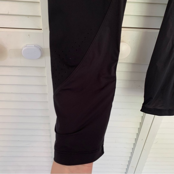 Lululemon Uncovered Strength High-Rise Crop Leggings 23” Black Sz 6 W6BAWS Mesh - Picture 5 of 14
